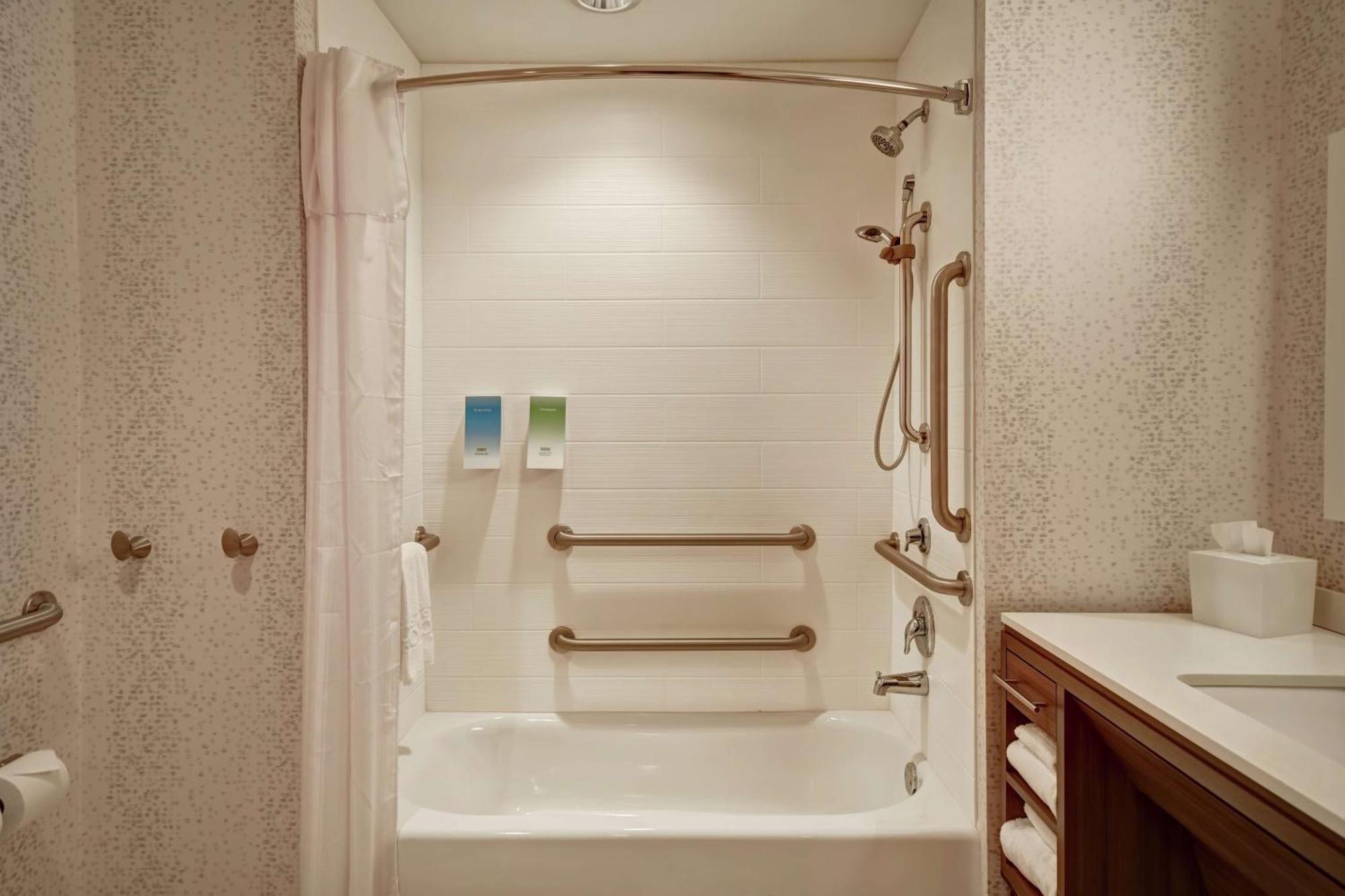 Home2 Suites By Hilton Springfield North מראה חיצוני תמונה